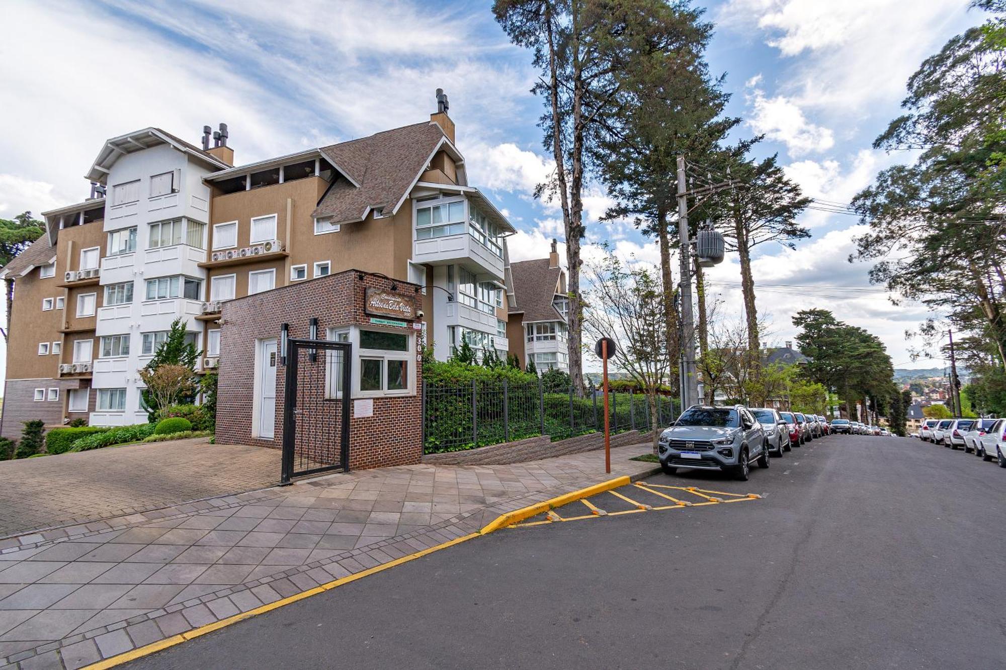 Incrível Apartamento no Centro de Gramado Exterior foto